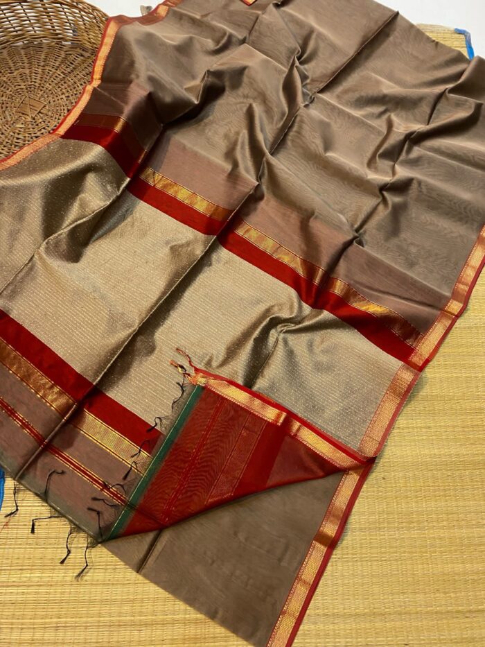Maheshwari Silk Sarees With Zari Small Border Jute Pallu