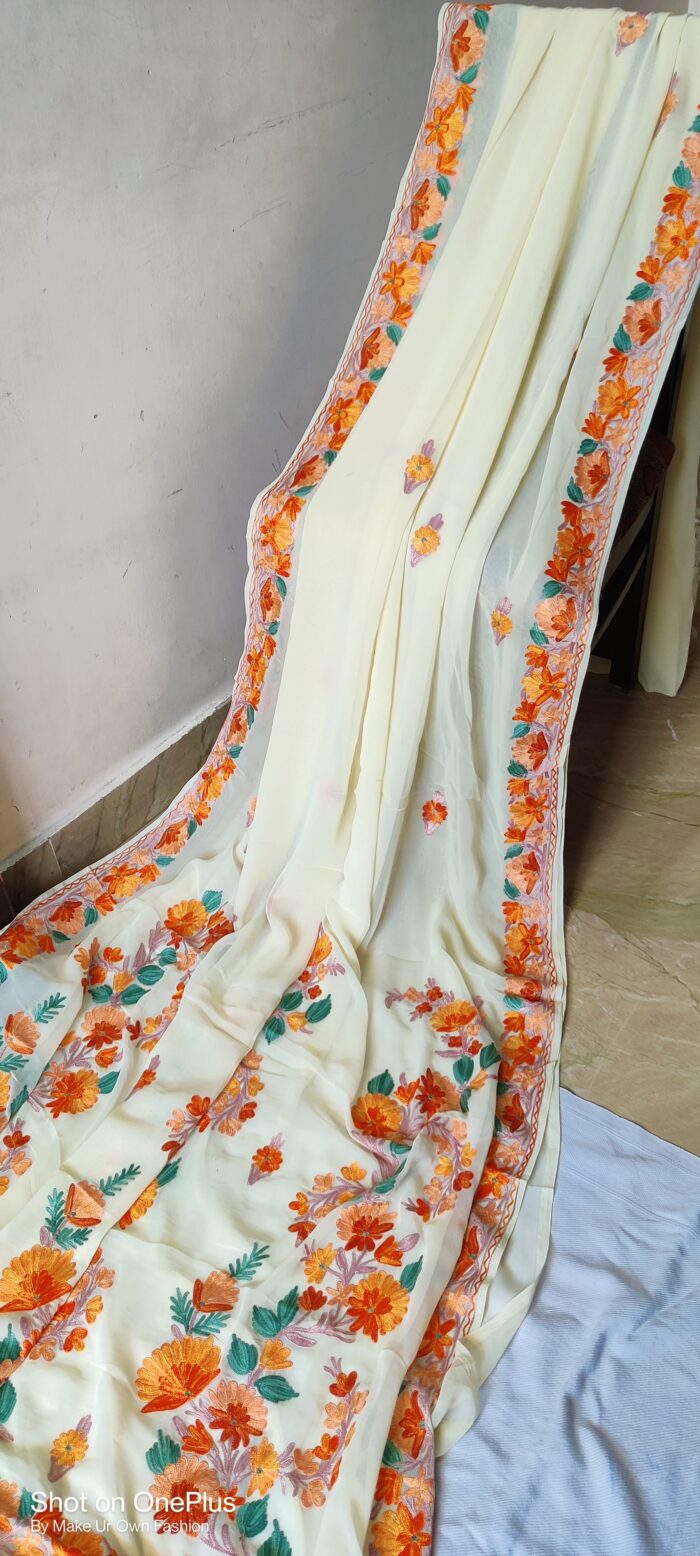 Kashmiri Georgette Cream Shade Aari Embroidery Work Saree With blouse (Copy)