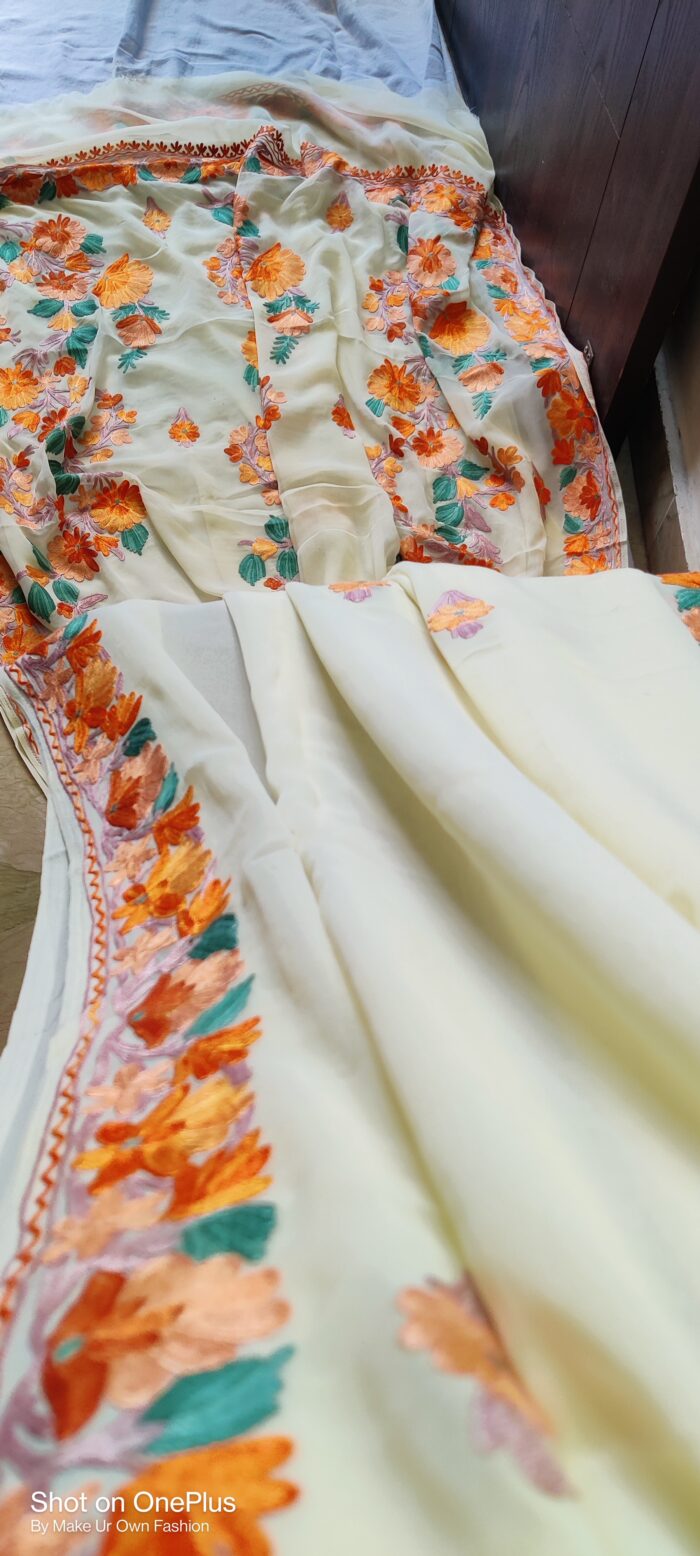 Kashmiri Georgette Cream Shade Aari Embroidery Work Saree With blouse (Copy)