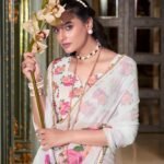 Floral Printed Premium Quality Georgette Saree with Moti Lace Border