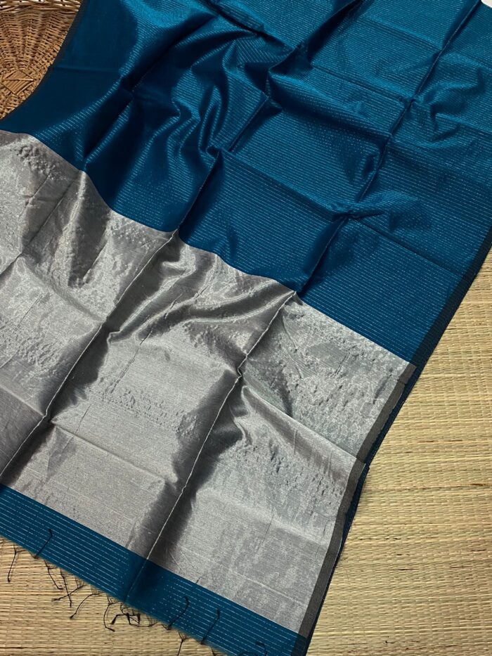 Maheshwari Handloom Zari Piping Border Zari Stripe Sarees