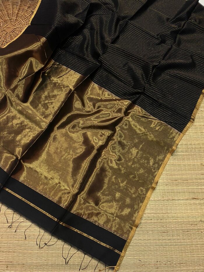 Maheshwari Handloom Zari Piping Border Zari Stripe Sarees