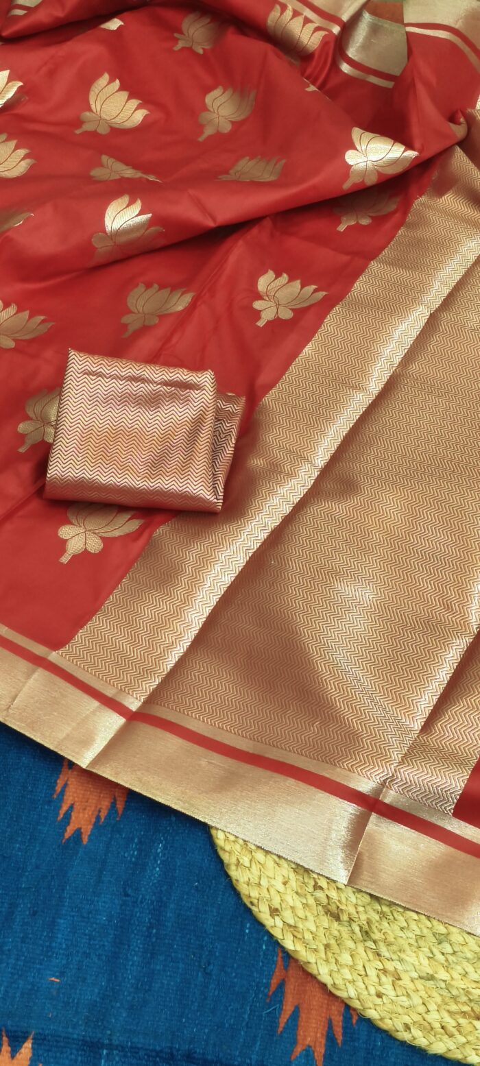 Red Soft Mashru Silk Saree with lotus Weaving