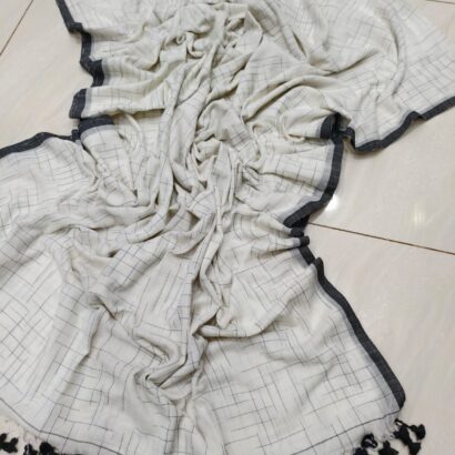 Off White Handwoven Ikat Bengal Cotton Saree with Checks Pattern and Tassels