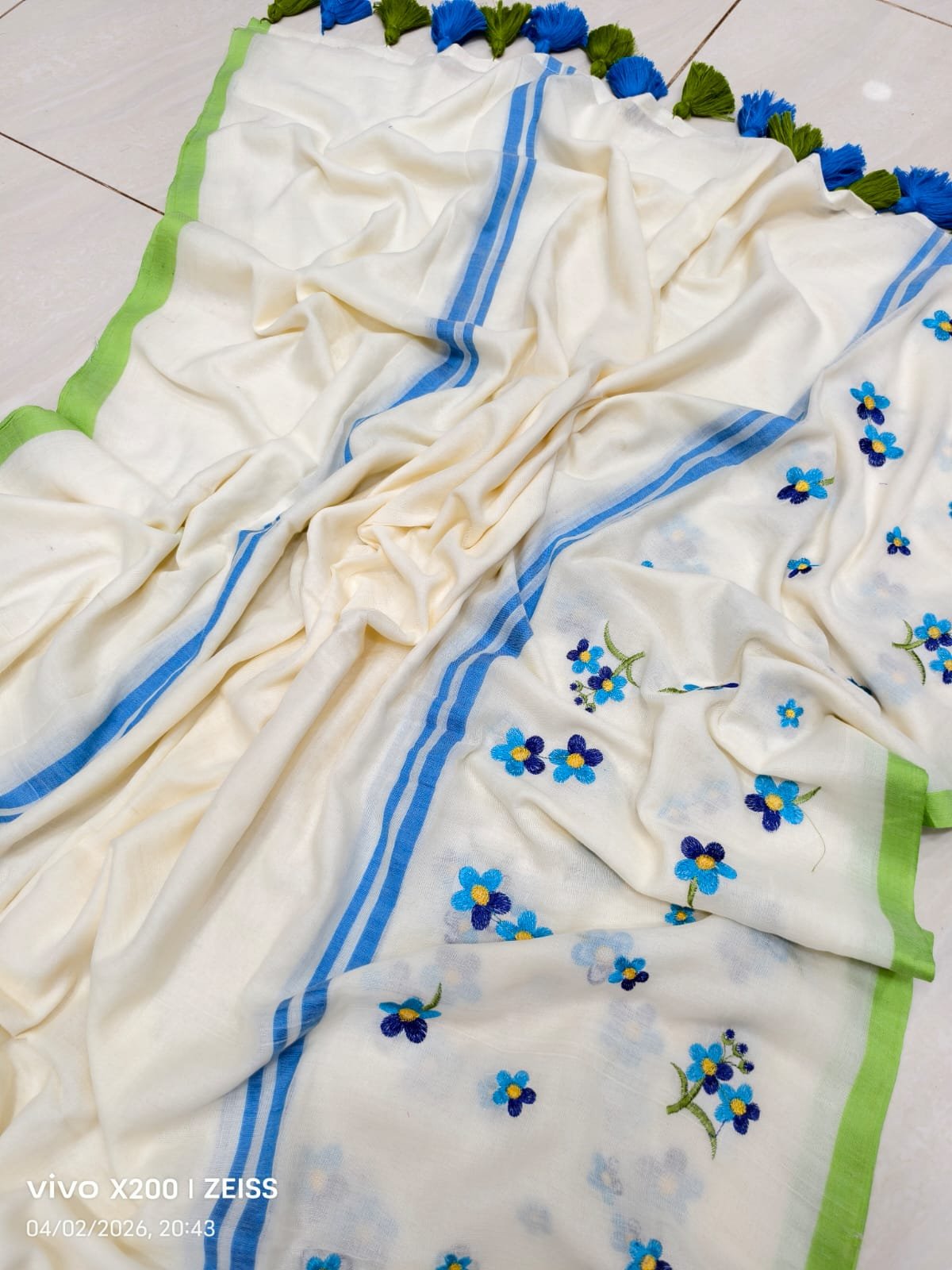 Floral Embroidery Cotton Saree with Matching Blouse Piece